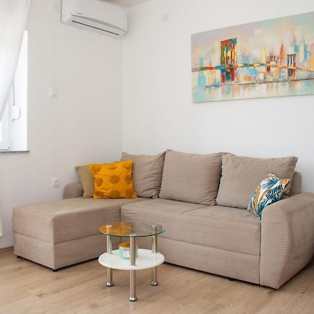 Tomic Appartement Novi Vinodolski Buitenkant foto