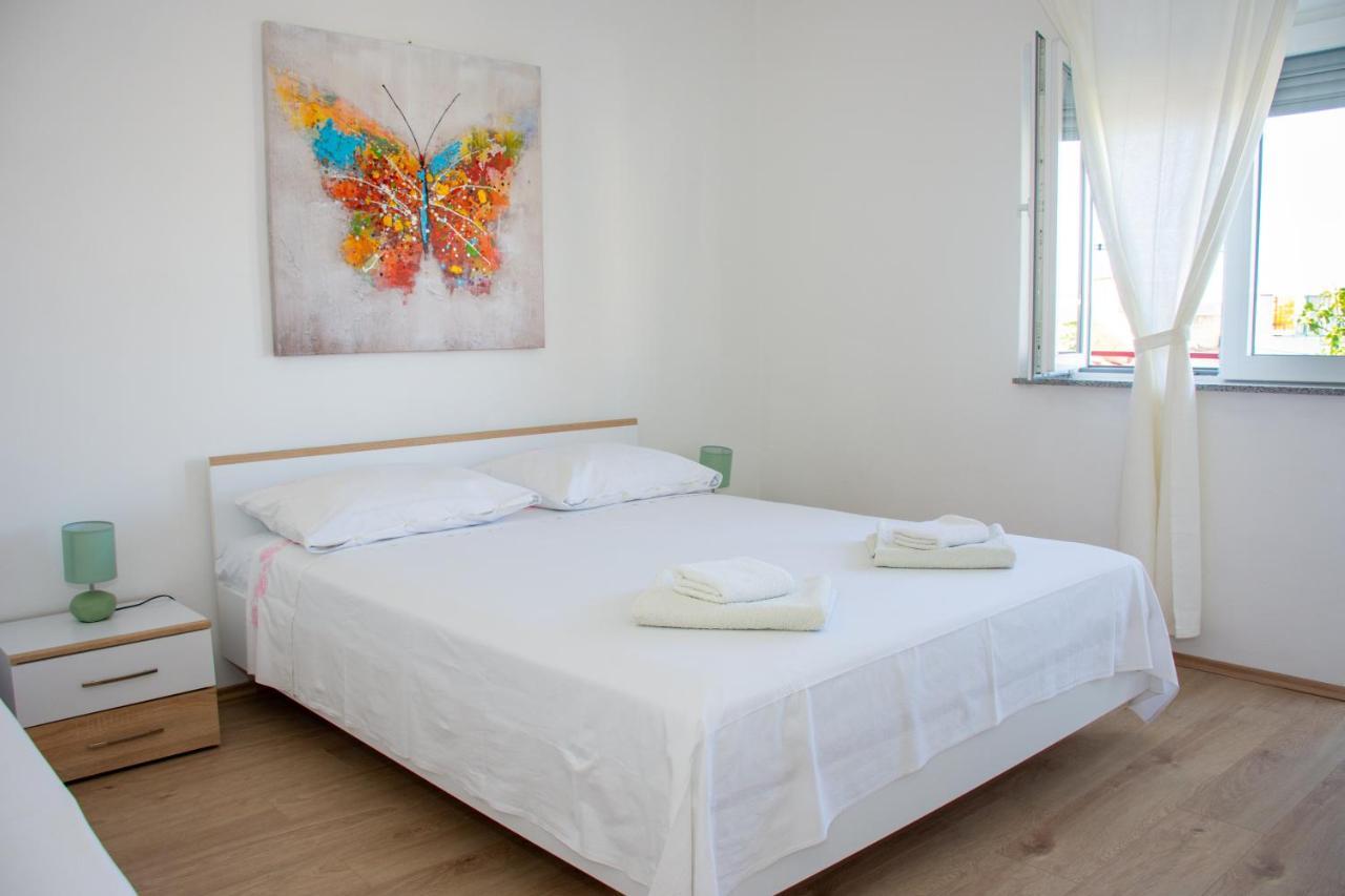 Tomic Appartement Novi Vinodolski Buitenkant foto