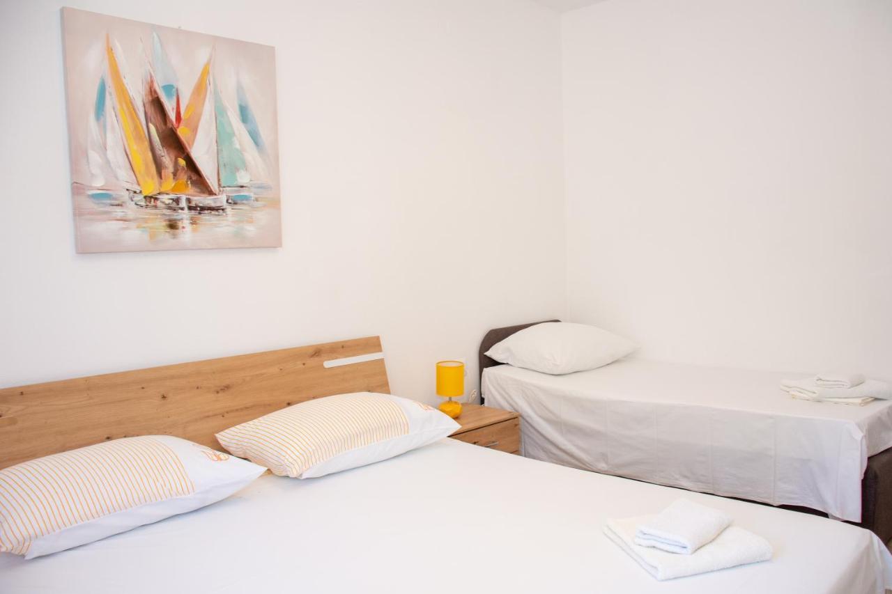 Tomic Appartement Novi Vinodolski Buitenkant foto